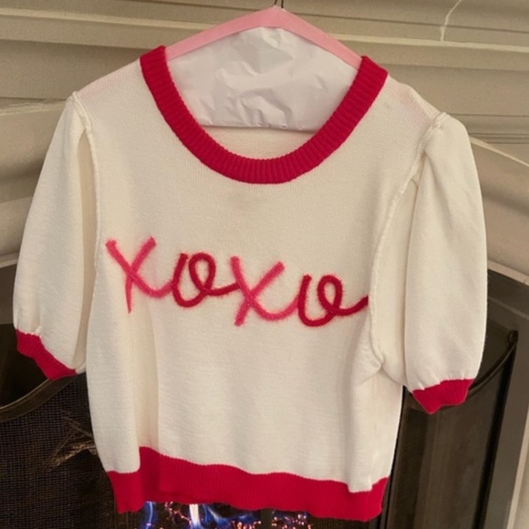 Cato XOXO Cropped Sweater Size Medium - Picture 1 of 9